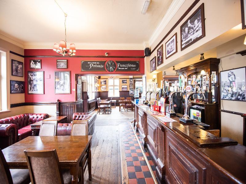 Oyo The Green Man Pub And Hotel Londres Exterior foto
